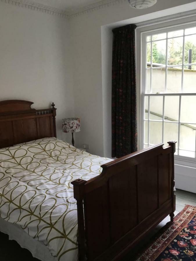 8A Spring Gardens Hotel ฮาเวอร์ฟอร์ดเวสต์ ภายนอก รูปภาพ